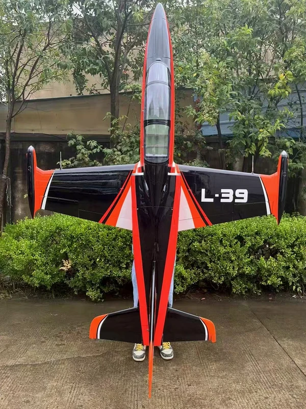 Aero L-39 — 2.6 m photo 26